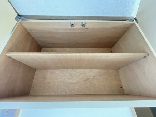 収納ボックス内側