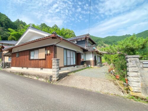 ＜売戸建住宅＞丹波市青垣町中佐治（JR福知山線石生駅）8DK